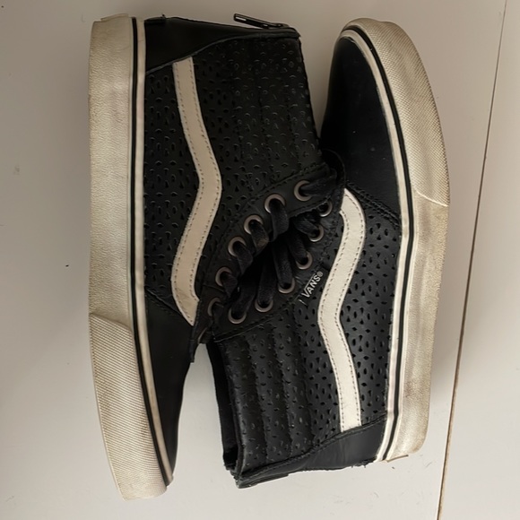 Vans high tops with cut out design - Picture 2 of 5